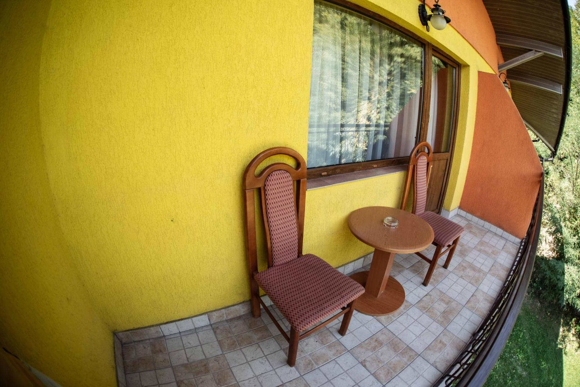 Hotel Trei Brazi Băile Olăneşti Exteriér fotografie